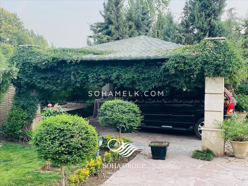 4600متر باغ ویلا فوق العاده سرسبزو زیبا درمحمدشهر کرج