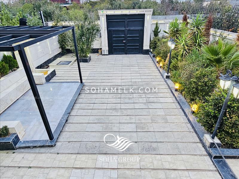 300 متر باغ‌ویلای نقلی در کردزار شهریار