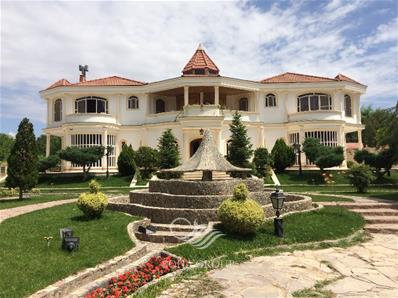4100 متر باغ ویلای زیبا در زیبادشت