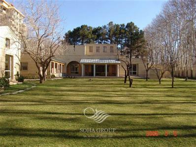 2800 متر باغ ویلای کلاسیک در محمدشهر