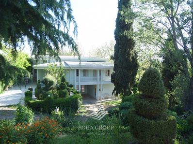 فروش باغ ویلای قدیمی در شهرک هیو نظر آباد کرج